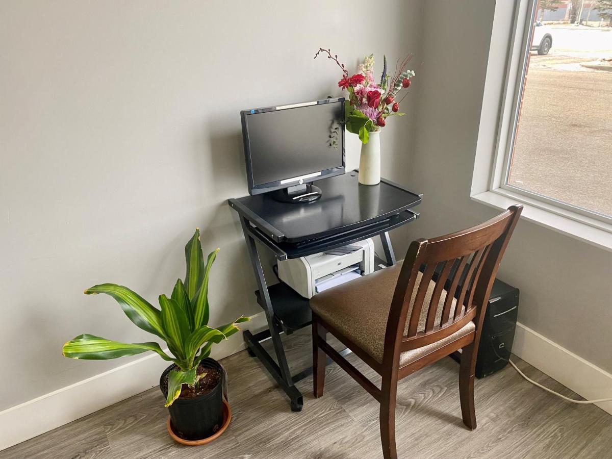 Super 8 By Wyndham Edmonton South Ξενοδοχείο Εξωτερικό φωτογραφία