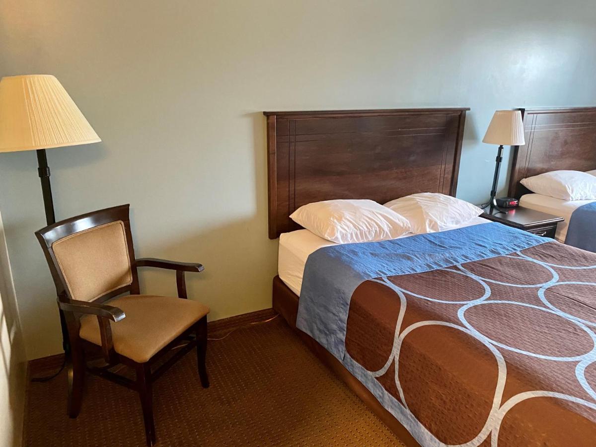 Super 8 By Wyndham Edmonton South Ξενοδοχείο Εξωτερικό φωτογραφία