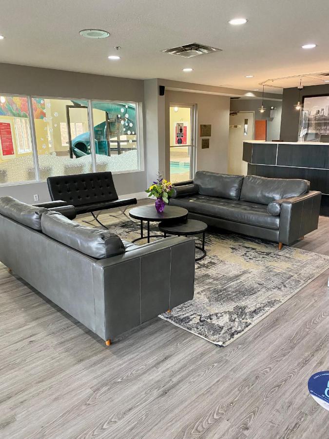 Super 8 By Wyndham Edmonton South Ξενοδοχείο Εξωτερικό φωτογραφία