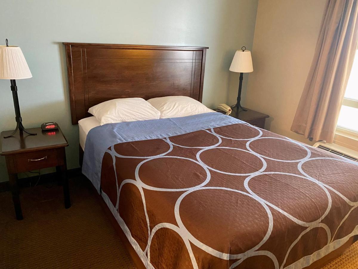 Super 8 By Wyndham Edmonton South Ξενοδοχείο Εξωτερικό φωτογραφία