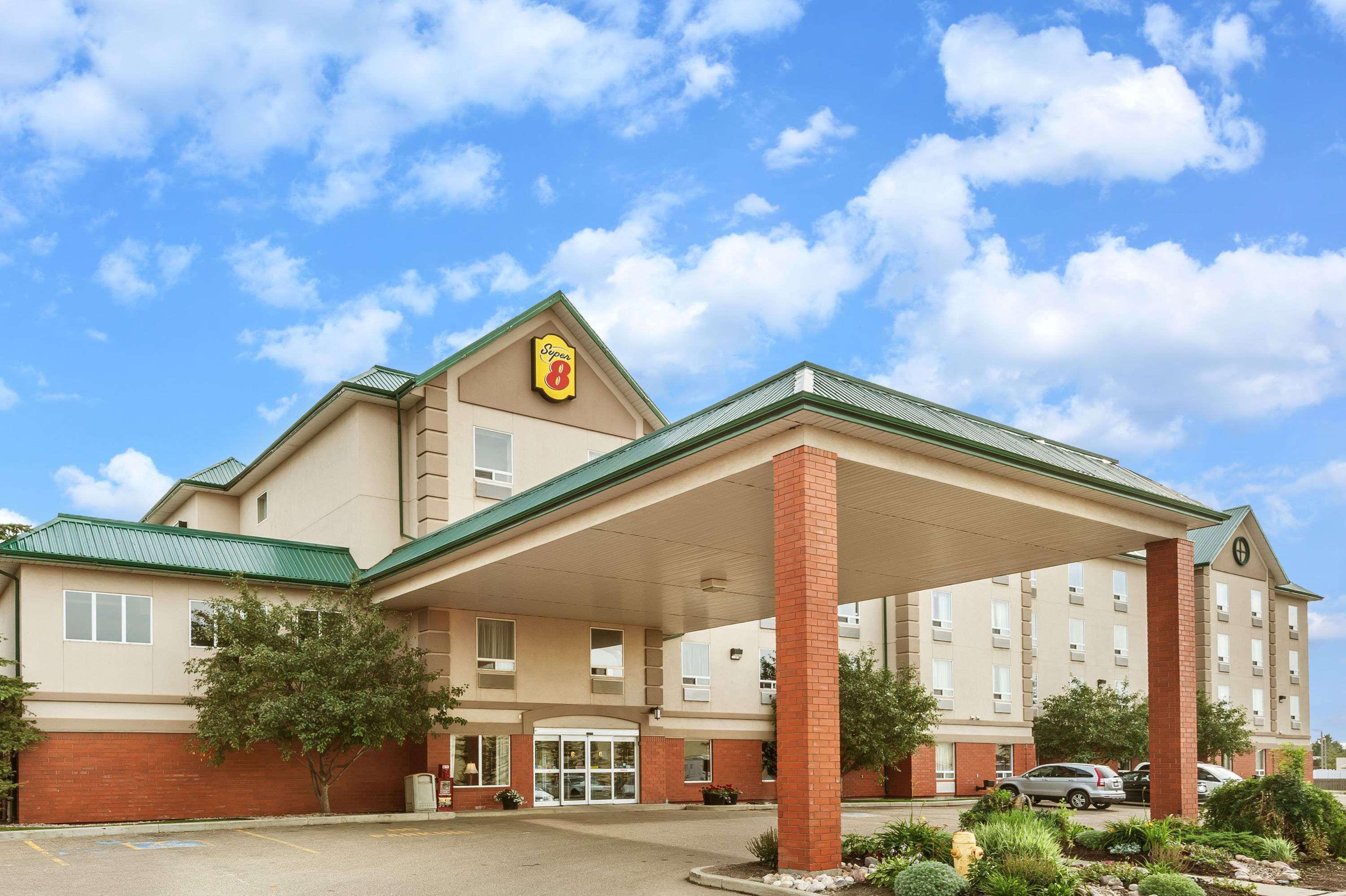 Super 8 By Wyndham Edmonton South Ξενοδοχείο Εξωτερικό φωτογραφία